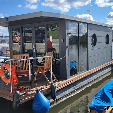 Houseboat Water Boy Plywajacy Dom Na Wodzie Lodz *